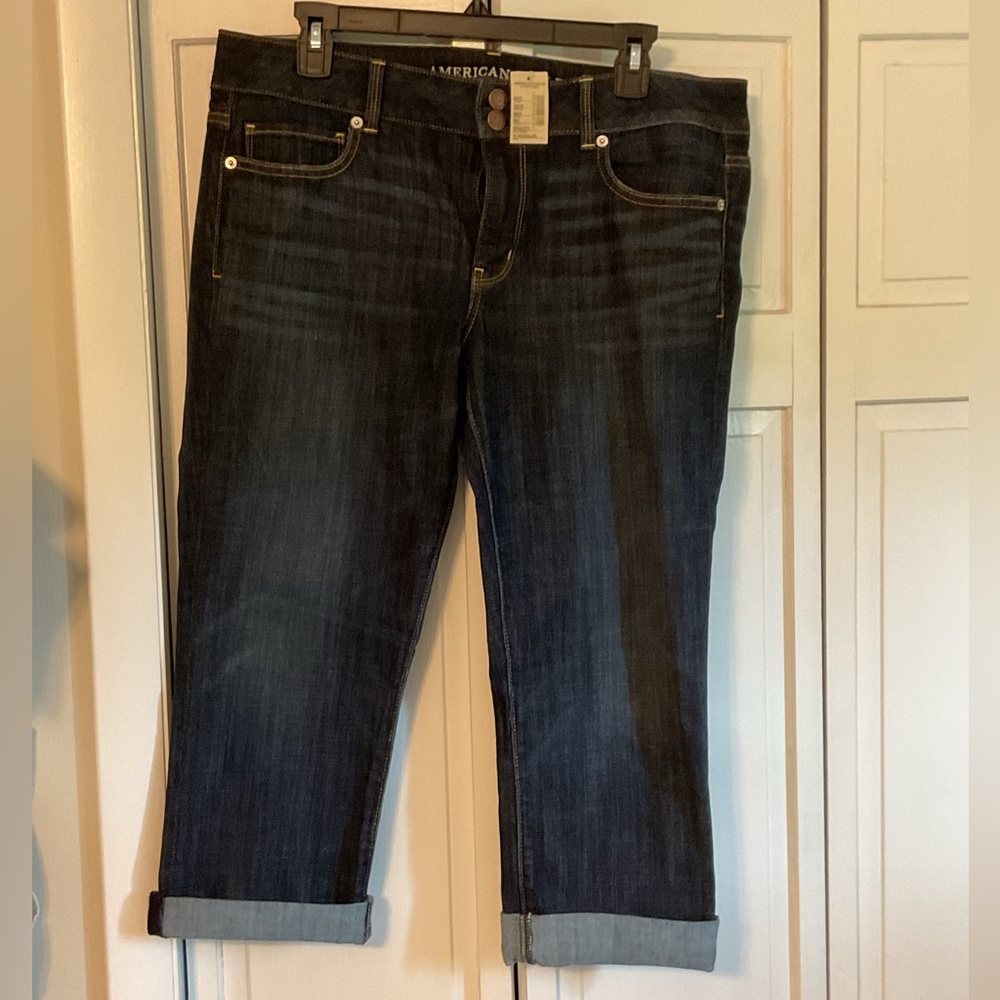 American Eagle Outfitters Stretch Denim Jean Capris. Brand new.